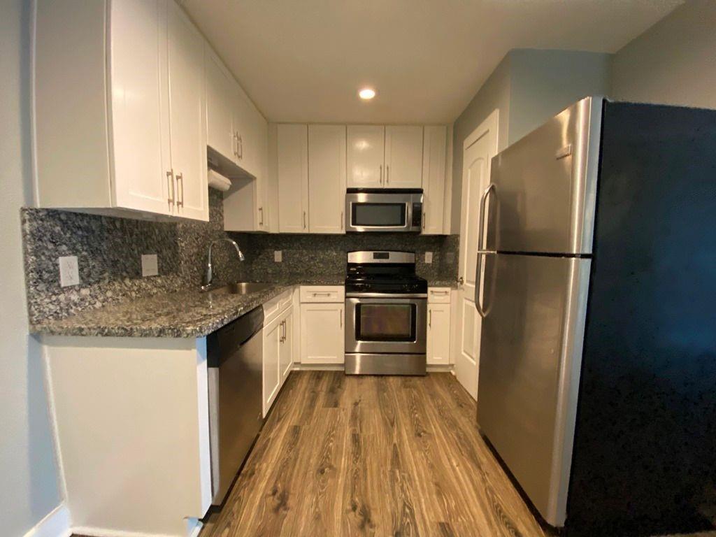 3411 Lynridge DR #B — photo 5