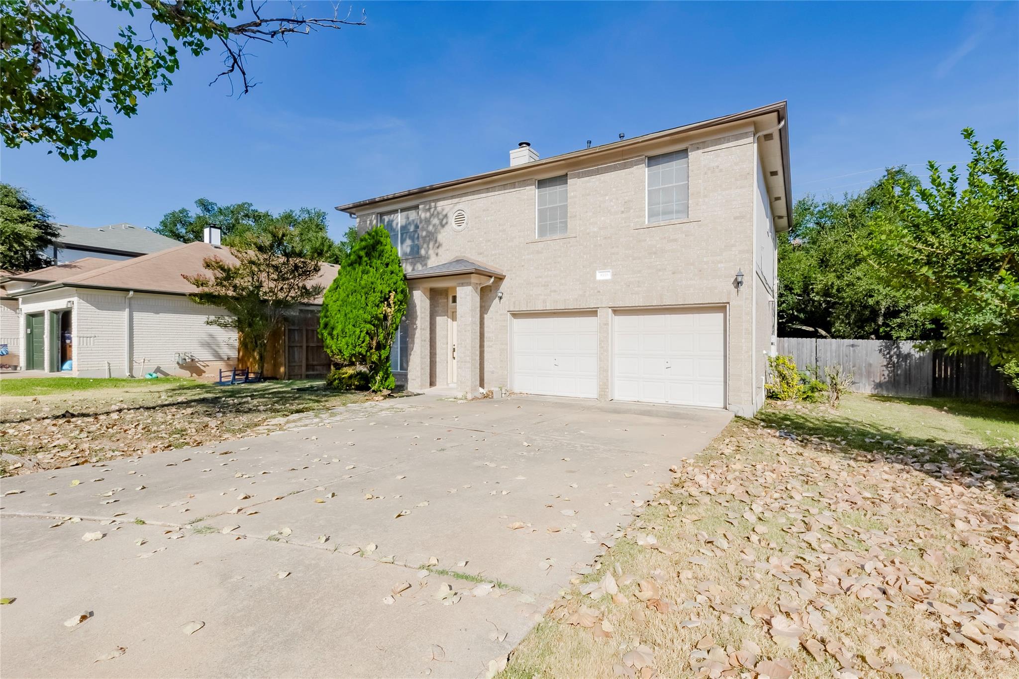 8116 Forest Heights LN — photo 3