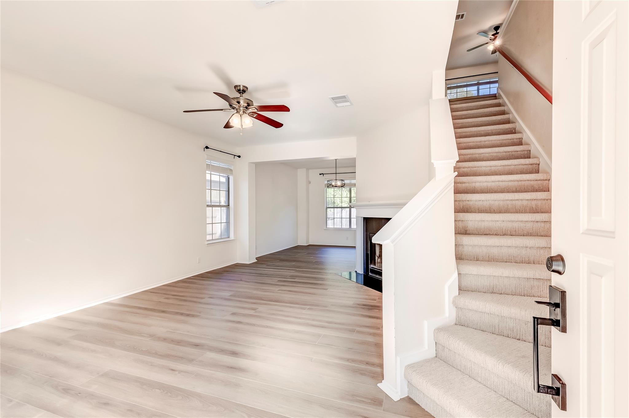 8116 Forest Heights LN — photo 4