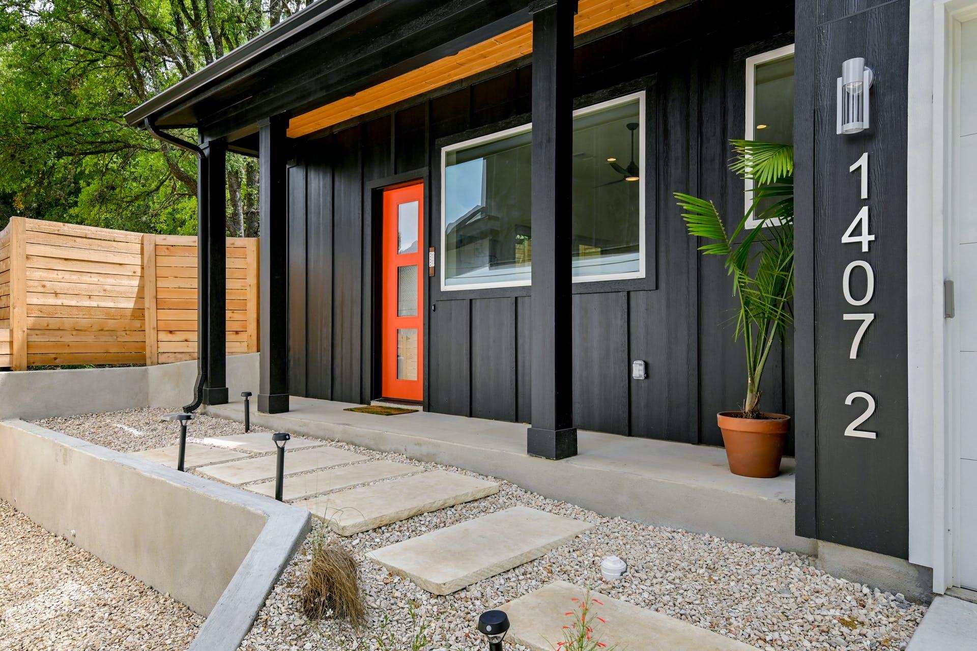 1407 Greenwood Ave #2 — photo 3
