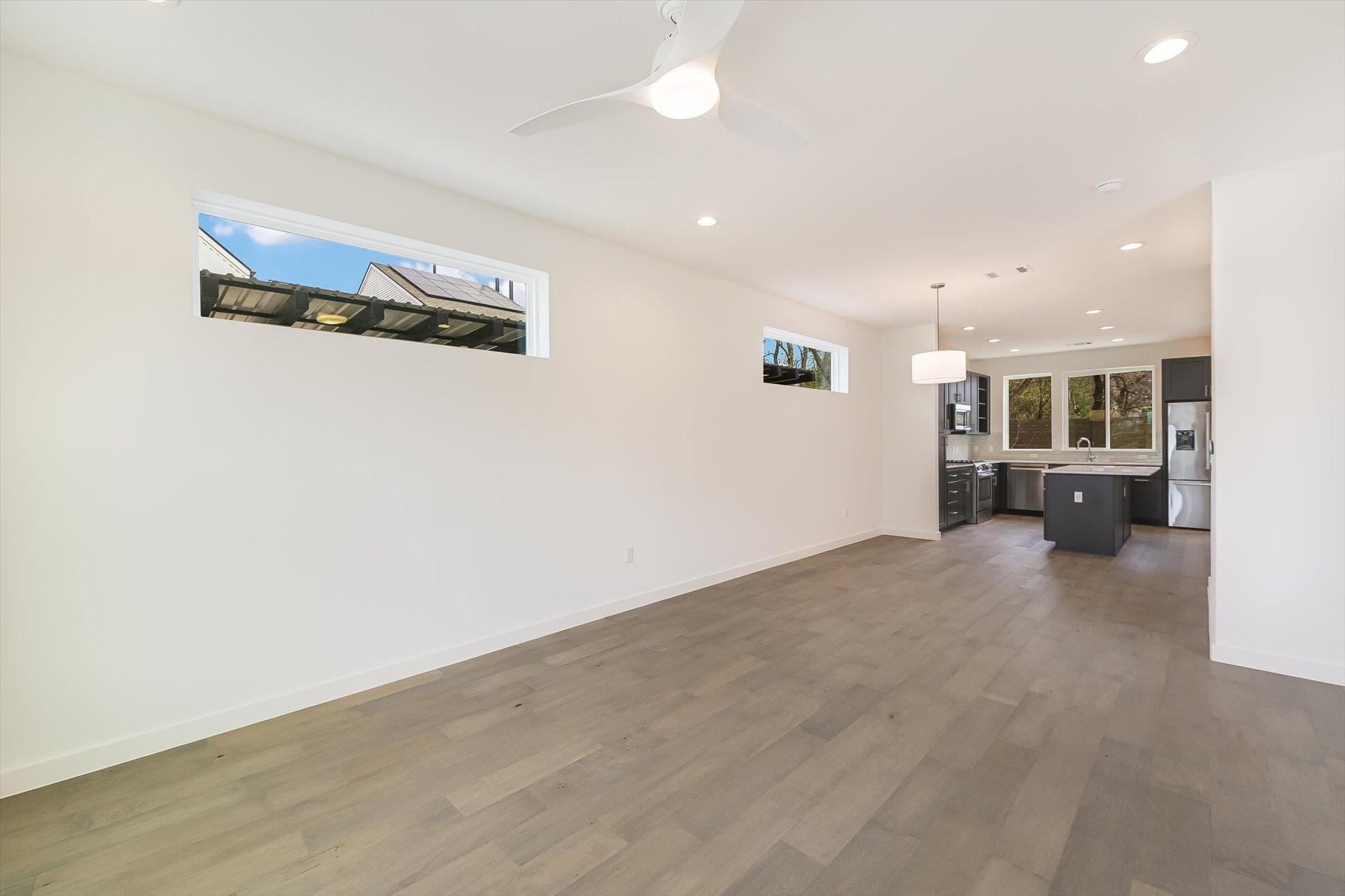 2211 M Franklin Ave #22 — photo 4