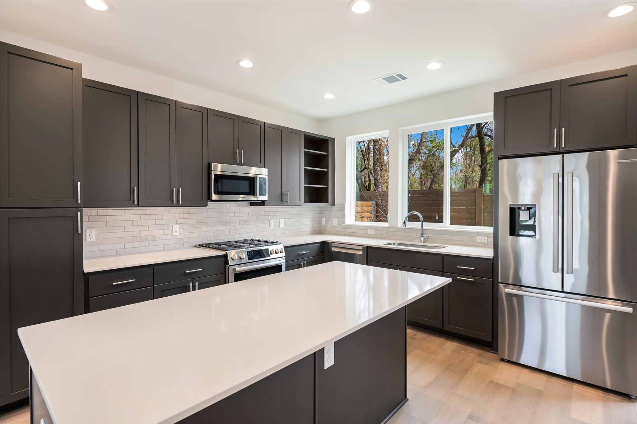 2211 M Franklin Ave #22 — photo 5