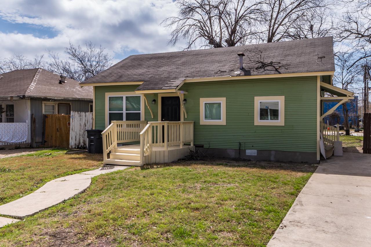 930 Ridgewood CT — photo 3