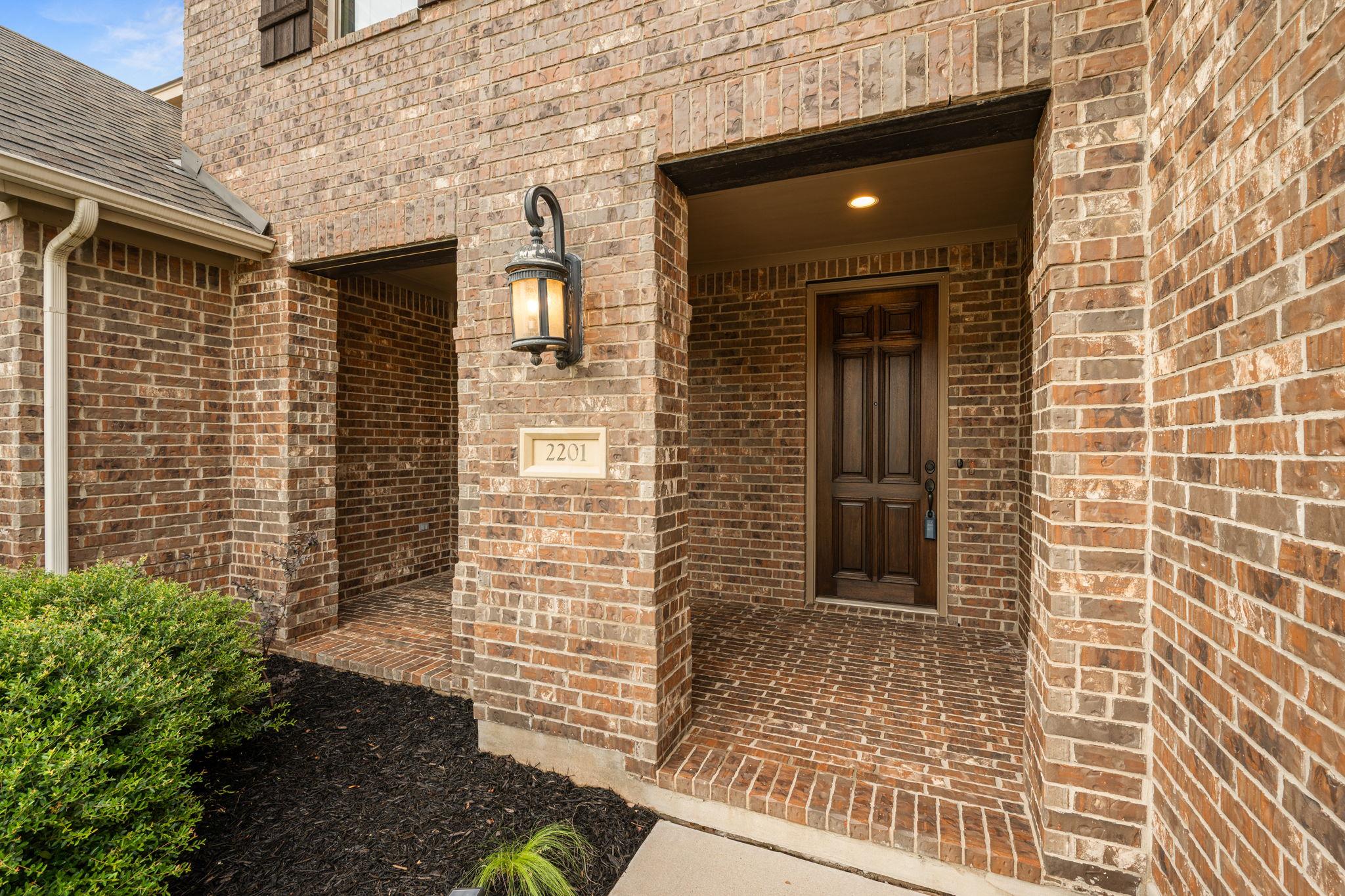 2201 Quarry LOOP — photo 4