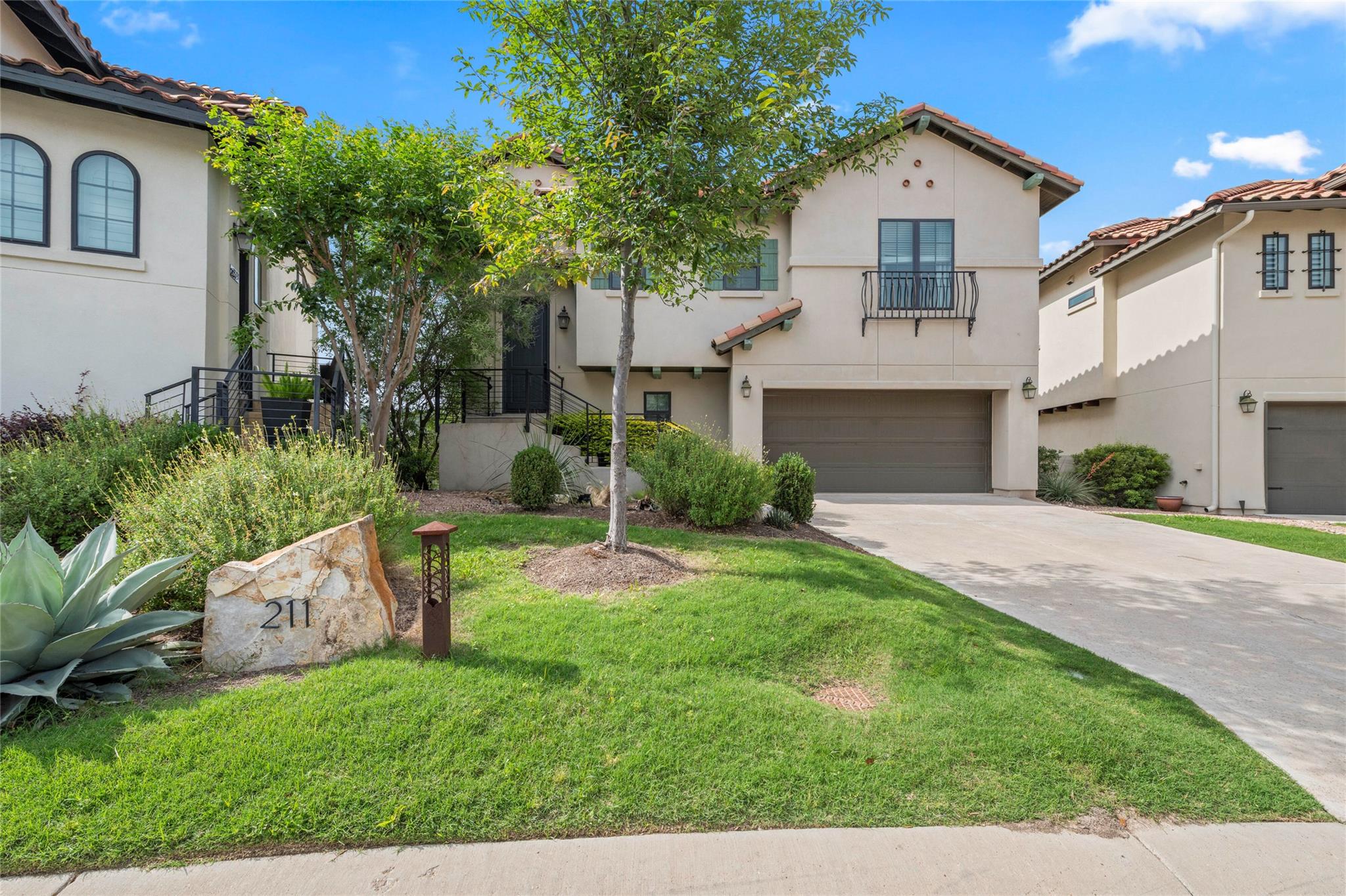 211 Honey Creek CT