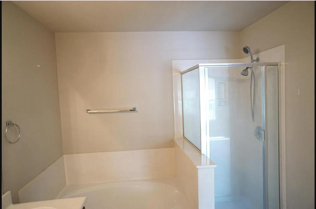 243 Devonshire DR — photo 4