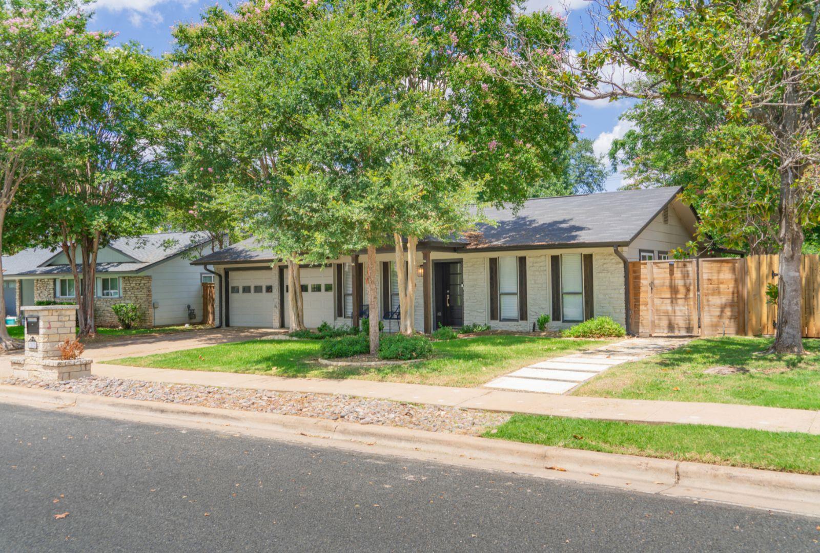 7002 Whispering Oaks DR — photo 5