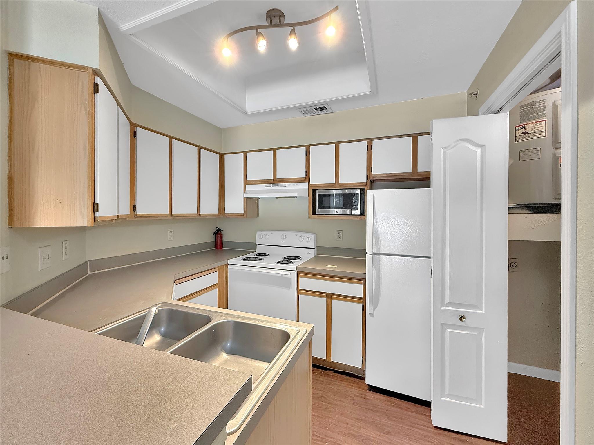 6000 Shepherd Mountain CV #1020 — photo 4