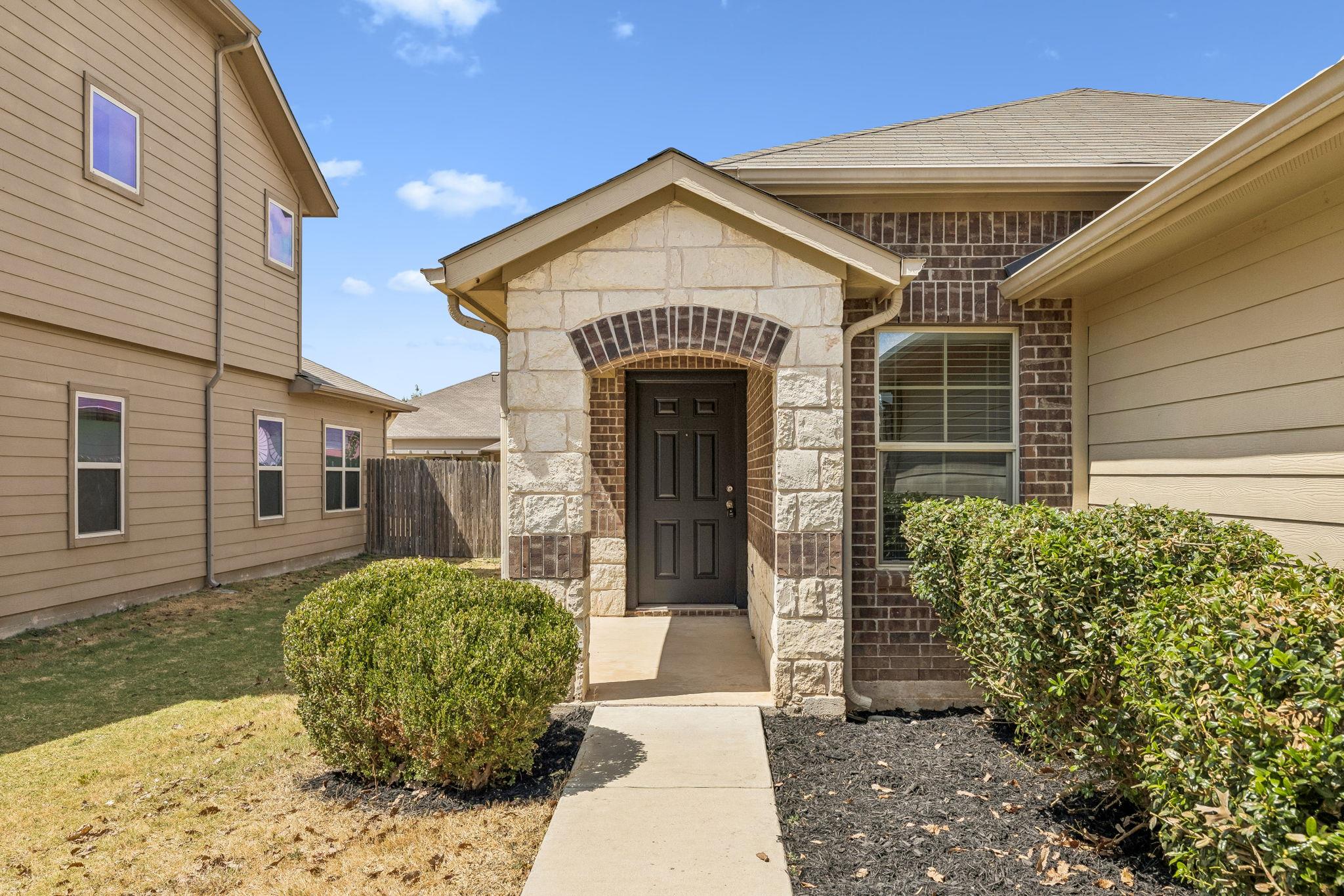 505 Pinnacle DR — photo 3