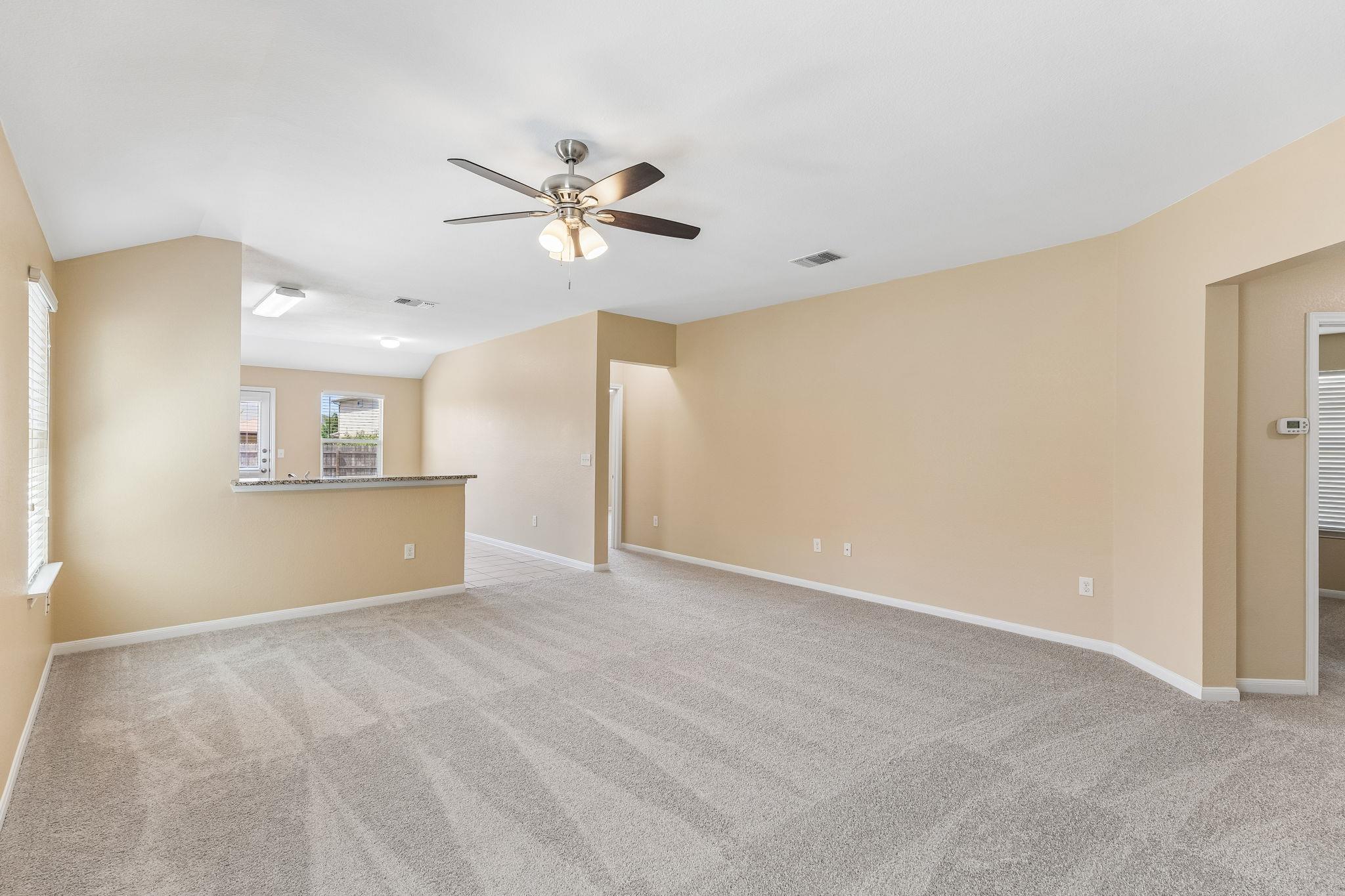 505 Pinnacle DR — photo 4