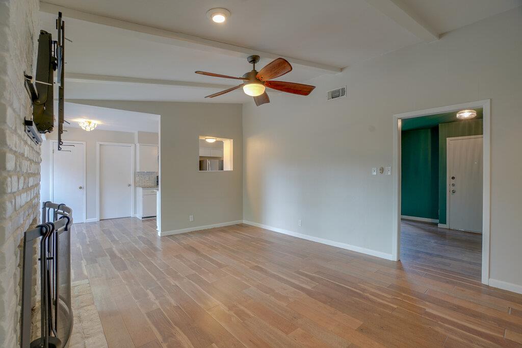 10110 Aspen ST — photo 4