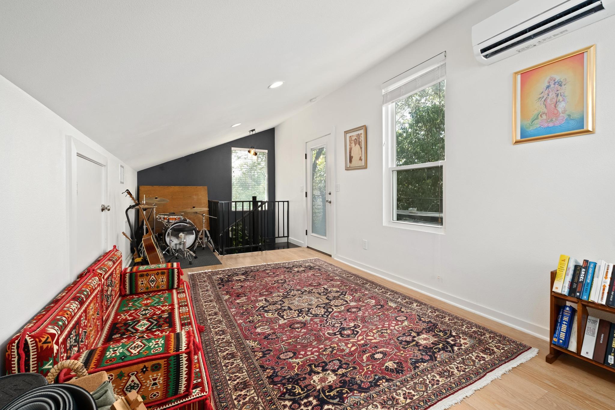 5502 Avenue F #B — photo 4