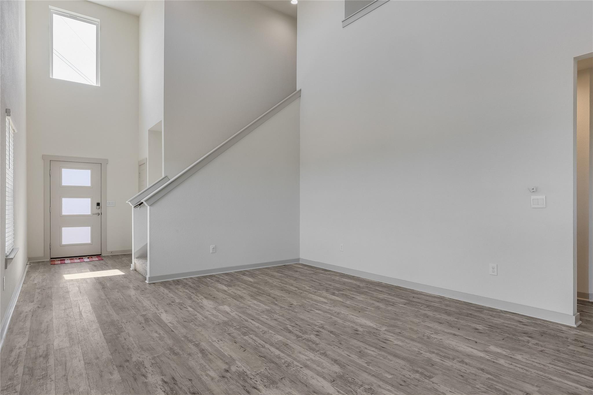 8340 Mimi LN — photo 5