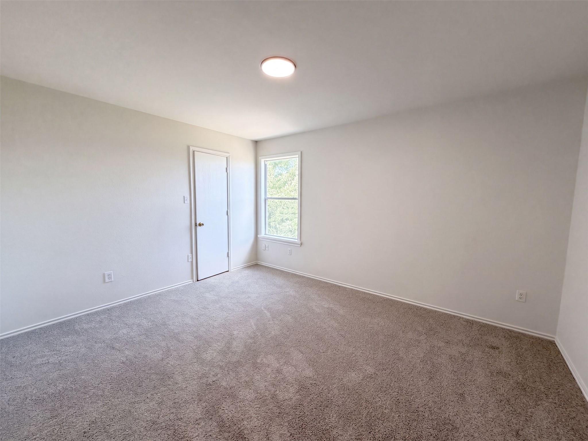 101 Gillespie LN — photo 4