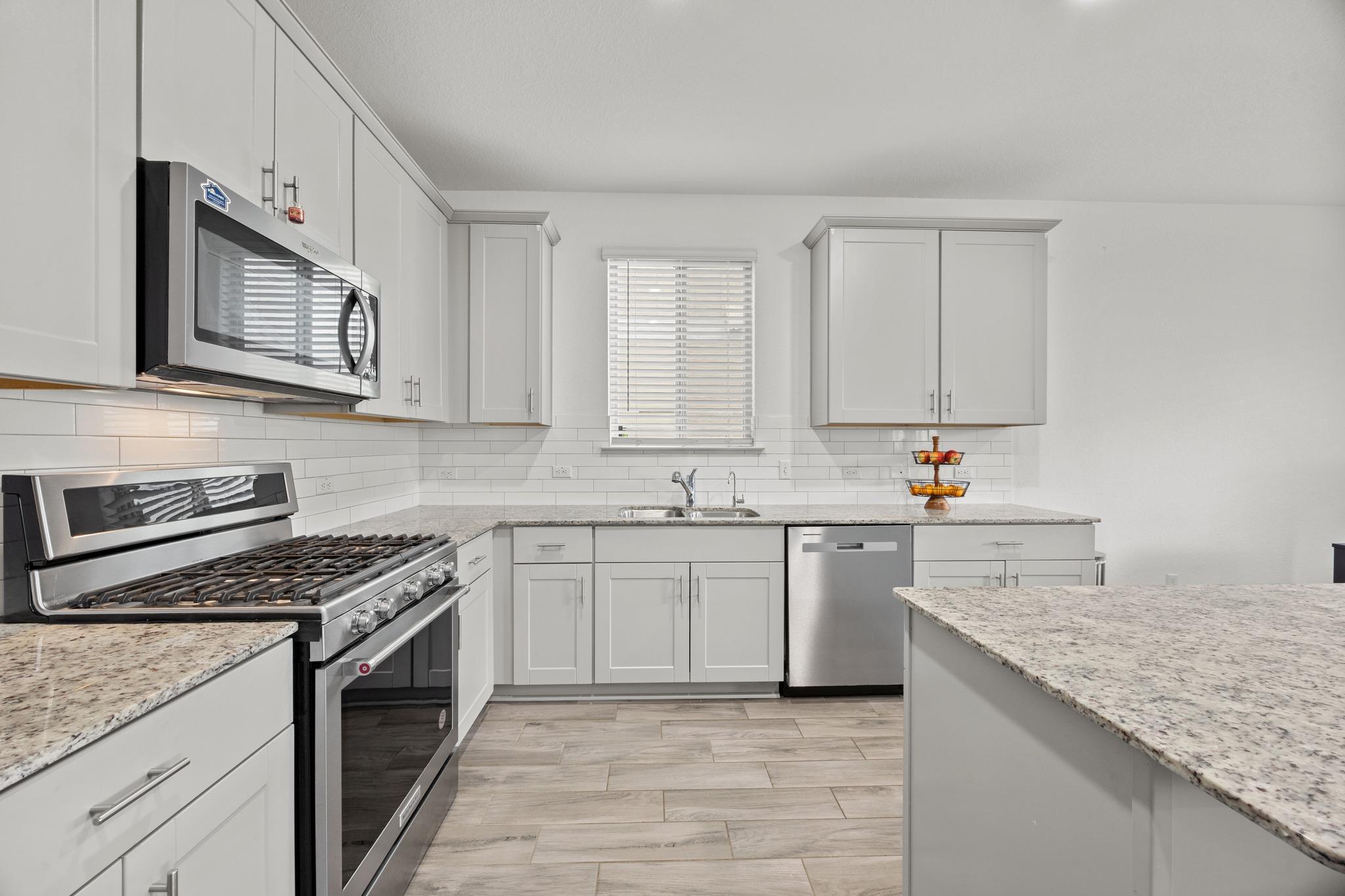 124-A Banyon DR — photo 4