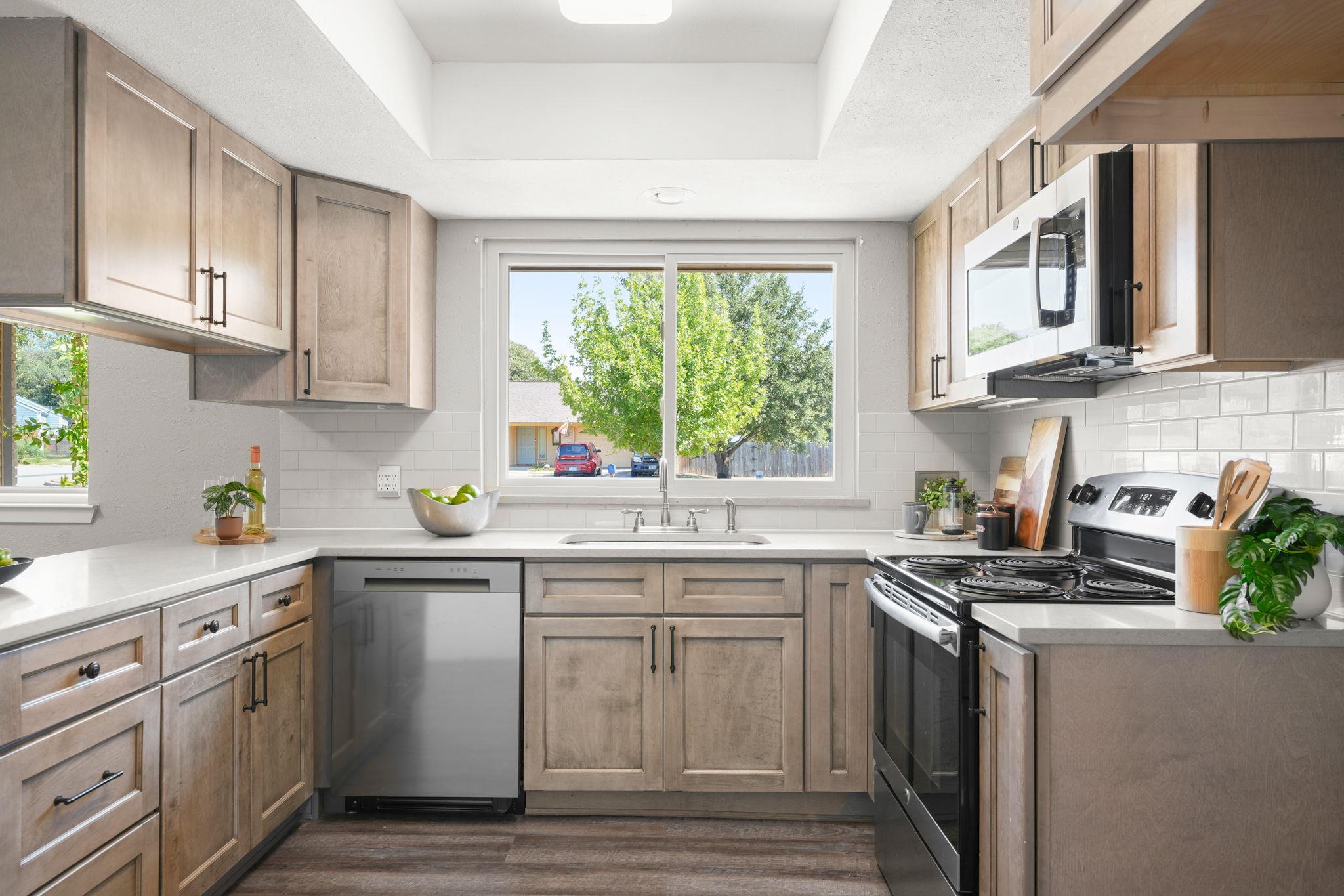 5003 Timber Wolf CIR — photo 3