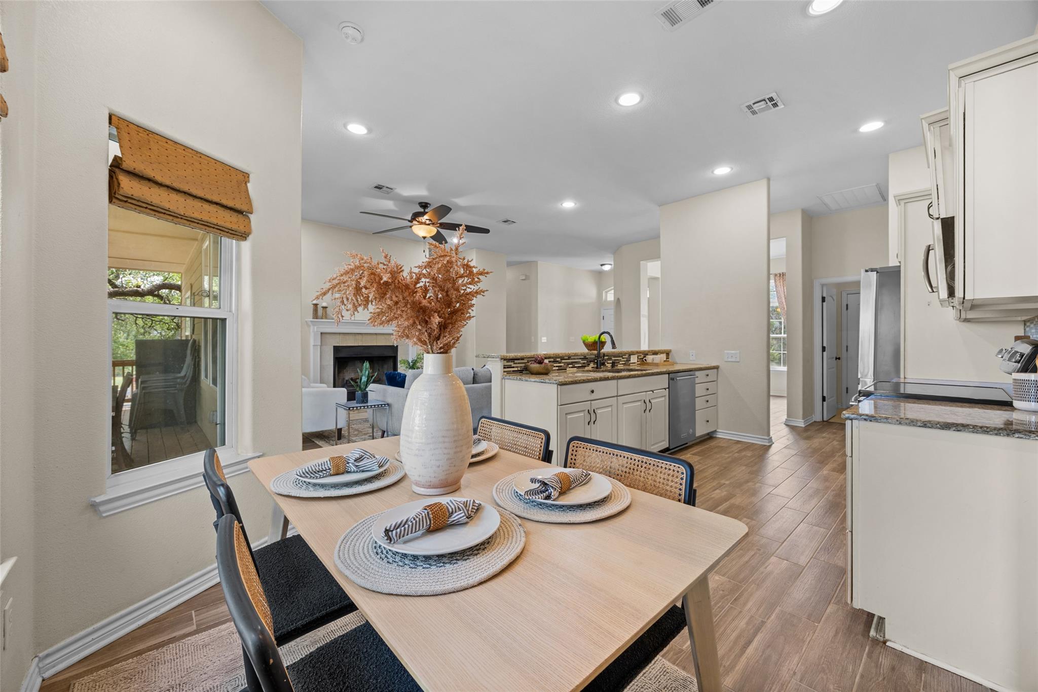 10409 Little Creek CIR — photo 4
