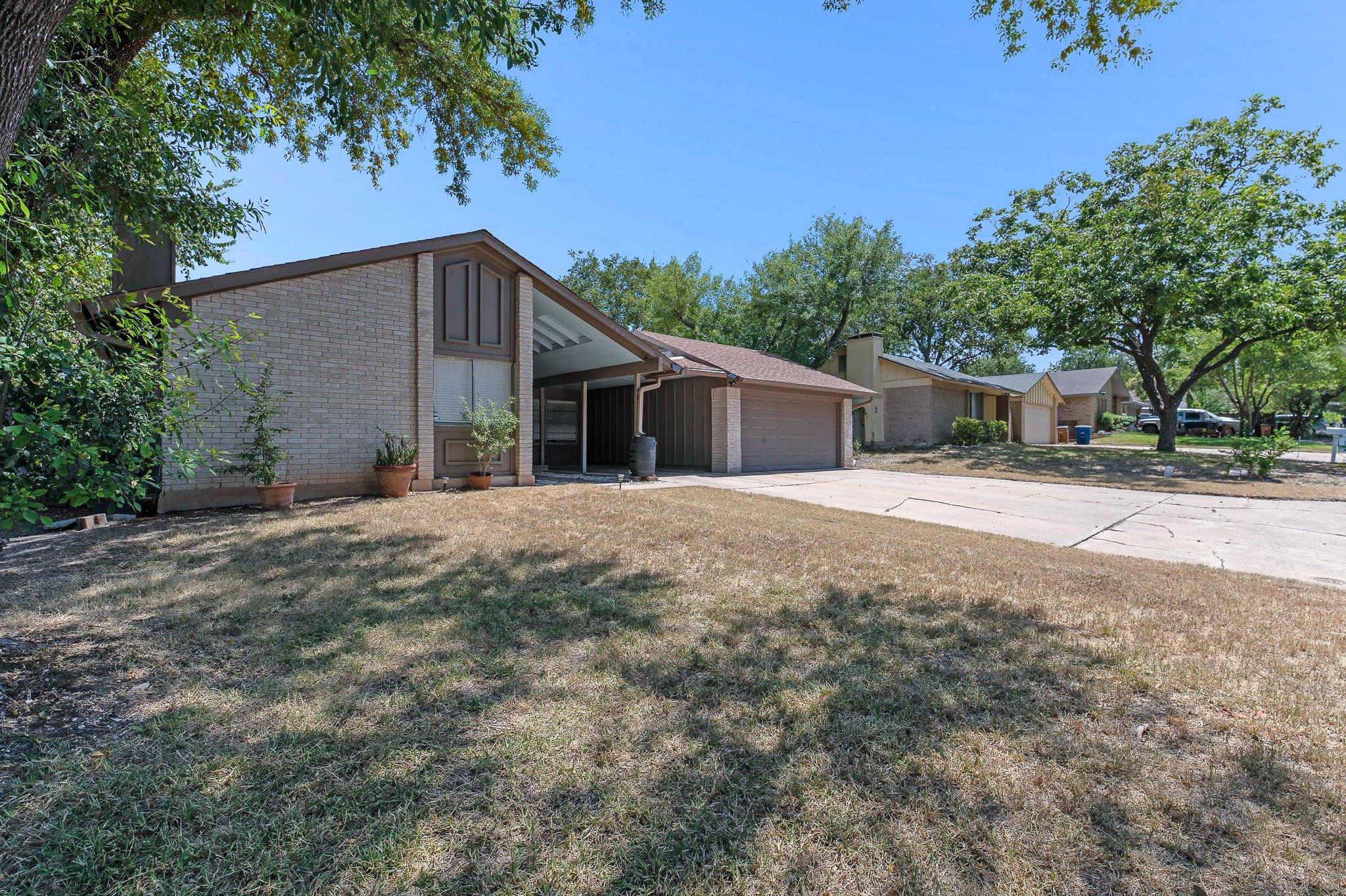 9011 Quail Valley DR #A — photo 3