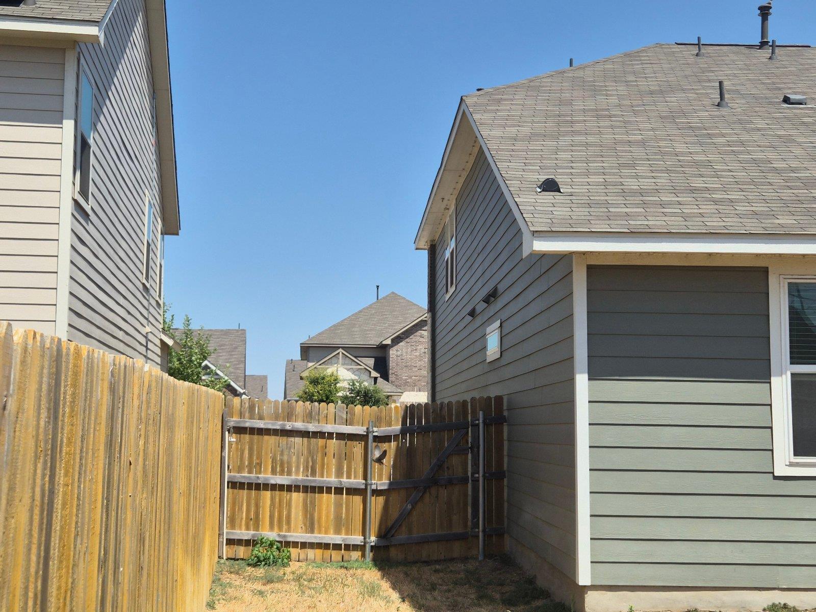 116 Lyrebird LN — photo 3