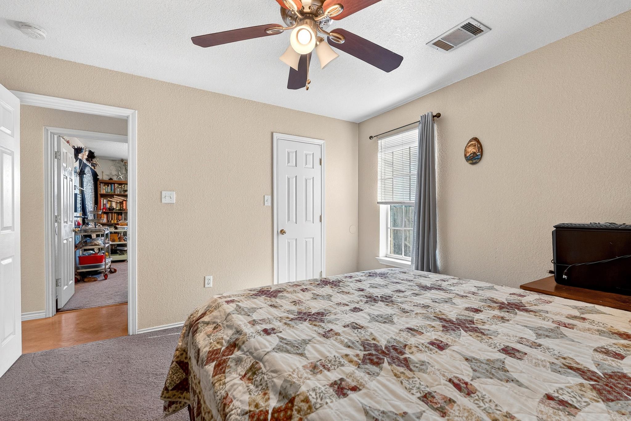 2416 Merle DR — photo 5