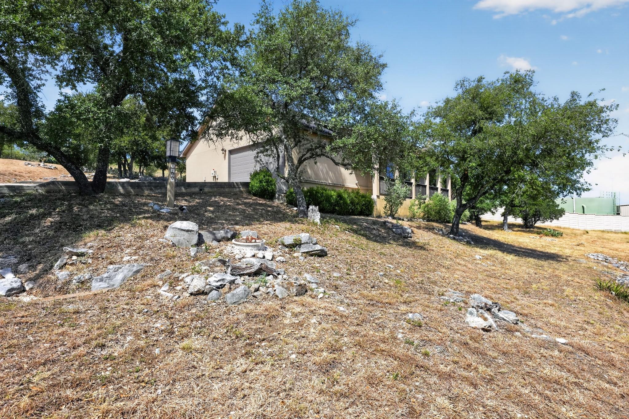 1100 Limestone — photo 5