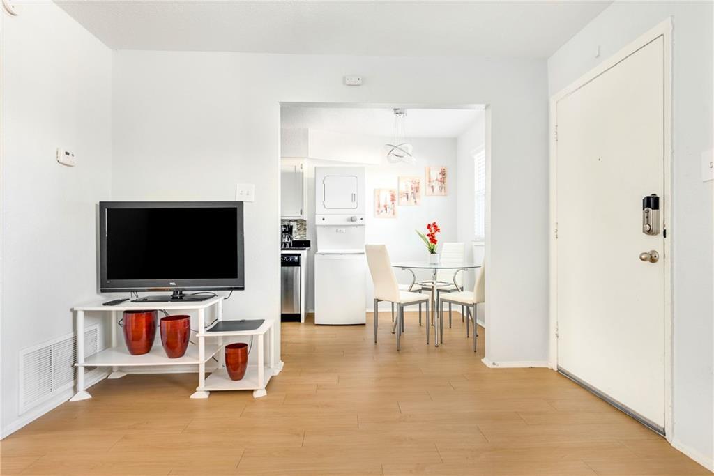 2401 Manor RD #209 — photo 4