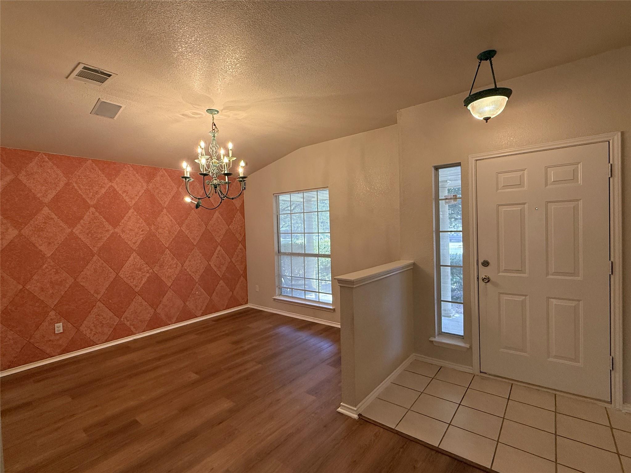 3904 Cadoz CT — photo 3
