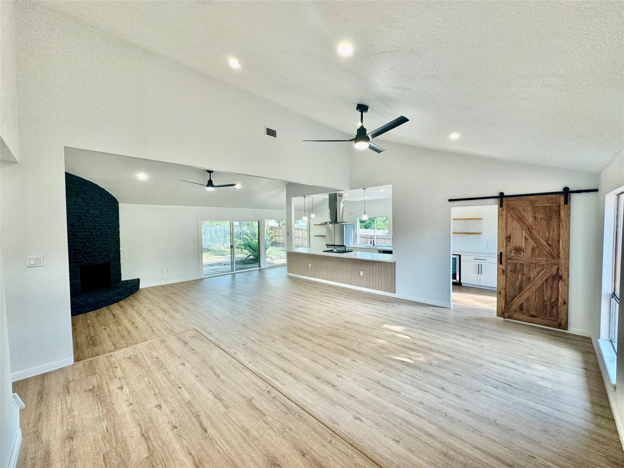 9506 STONEBRIDGE DR — photo 3