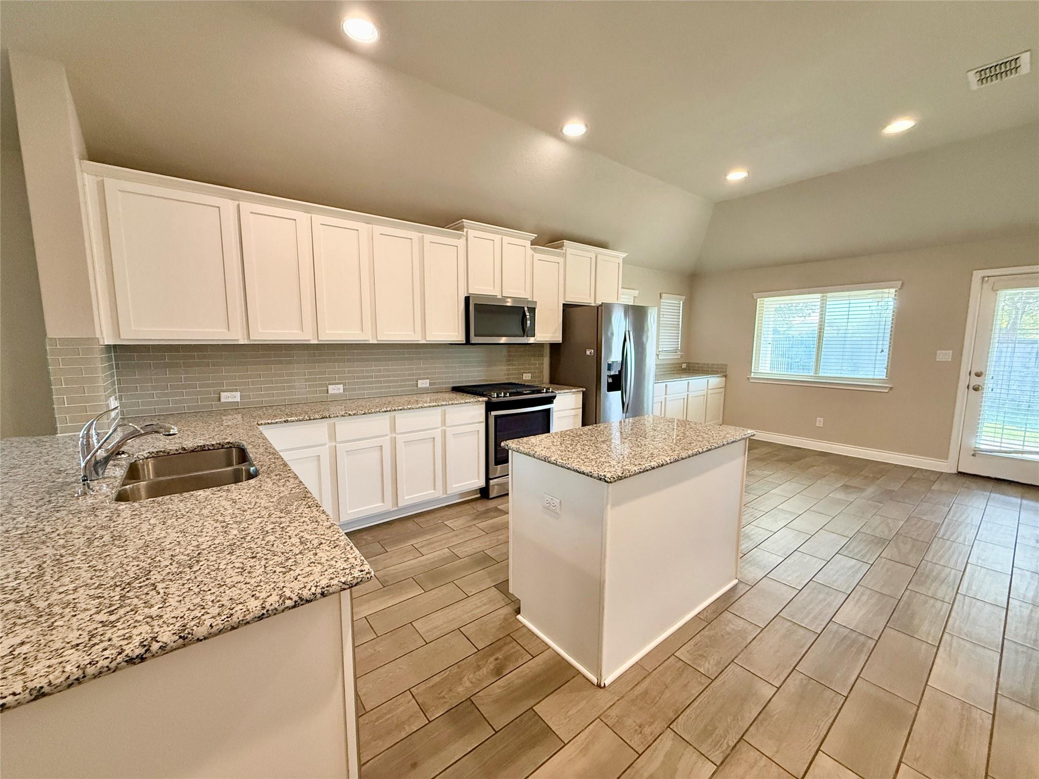 199 Tailwind DR — photo 5