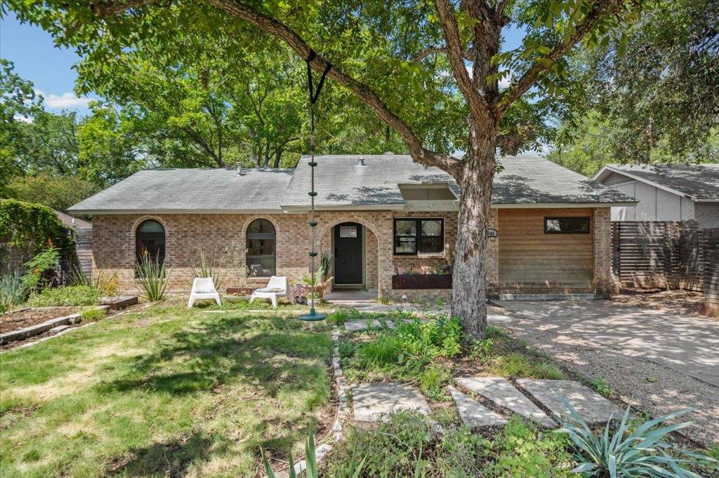 7408 Loganberry DR