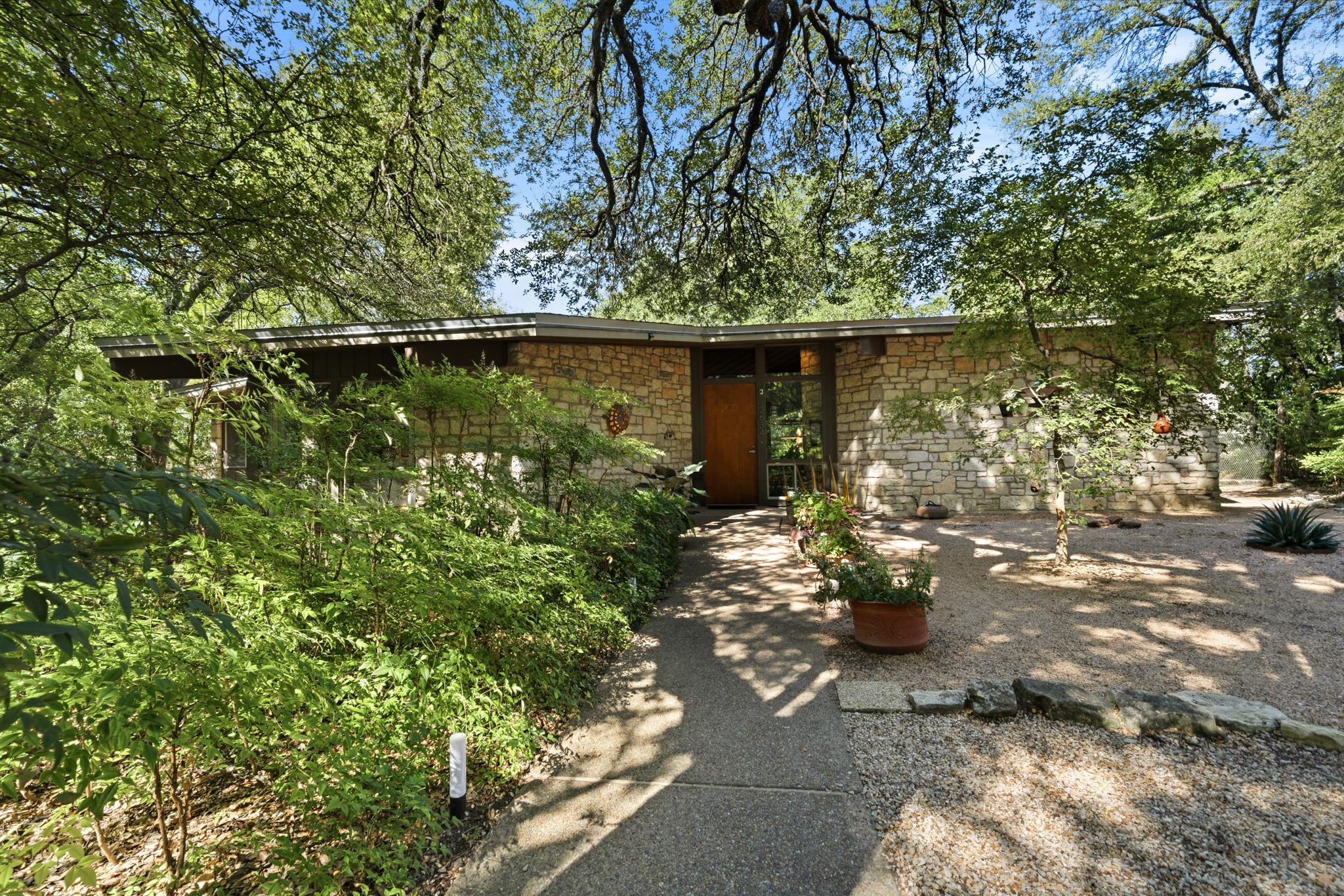 2634 Marlandwood CIR — photo 3