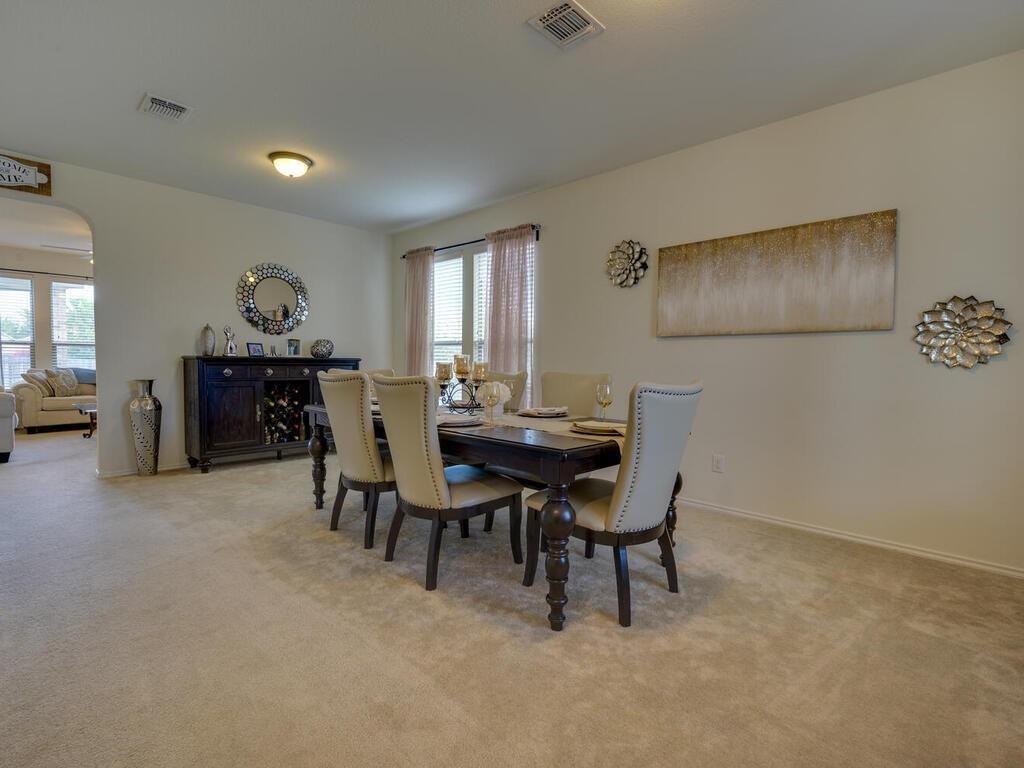 1304 Decatur CT — photo 5