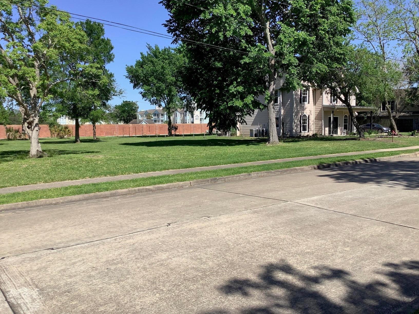 18603 Kings Lynn ST — photo 3