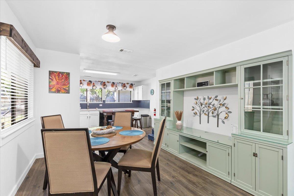 9820 Briar Ridge DR — photo 3