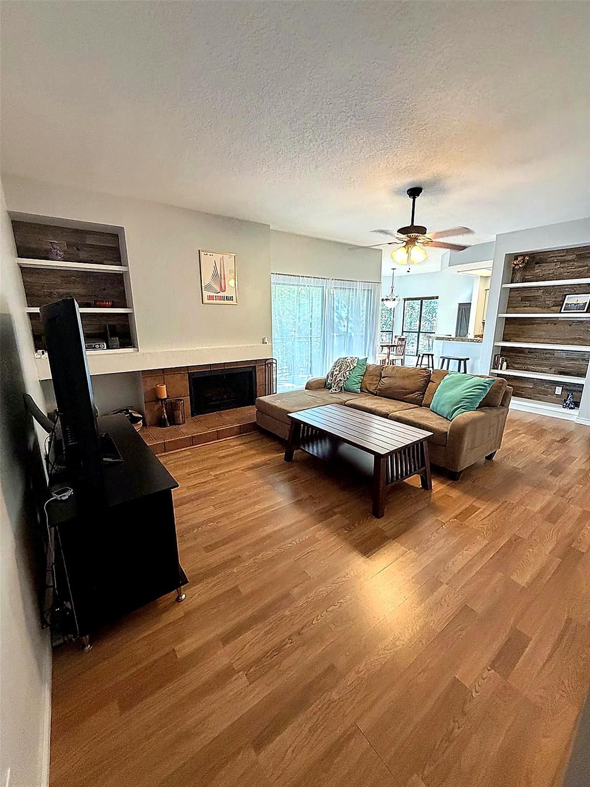 4711 Spicewood Springs RD