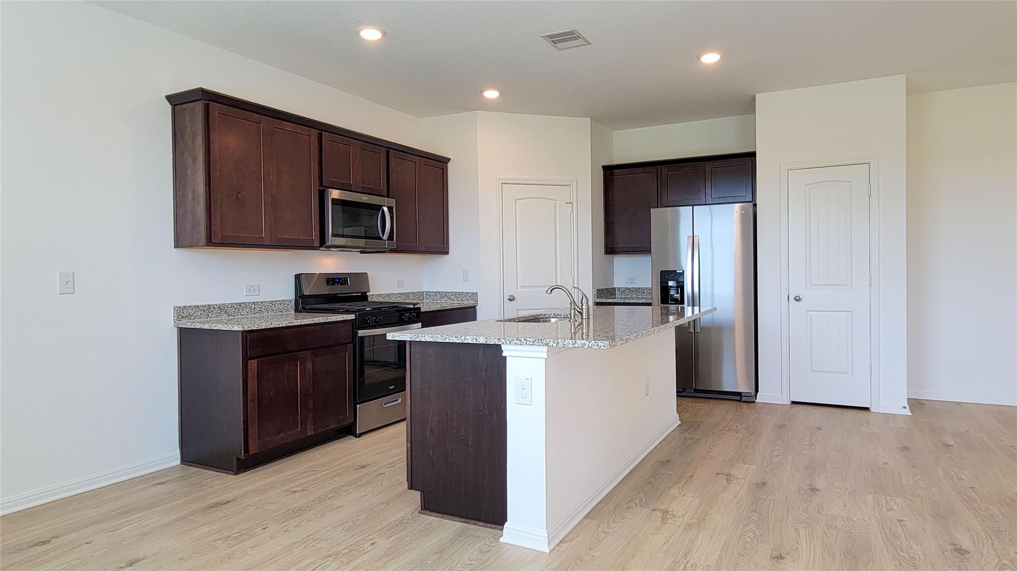 325 Brody LN — photo 4