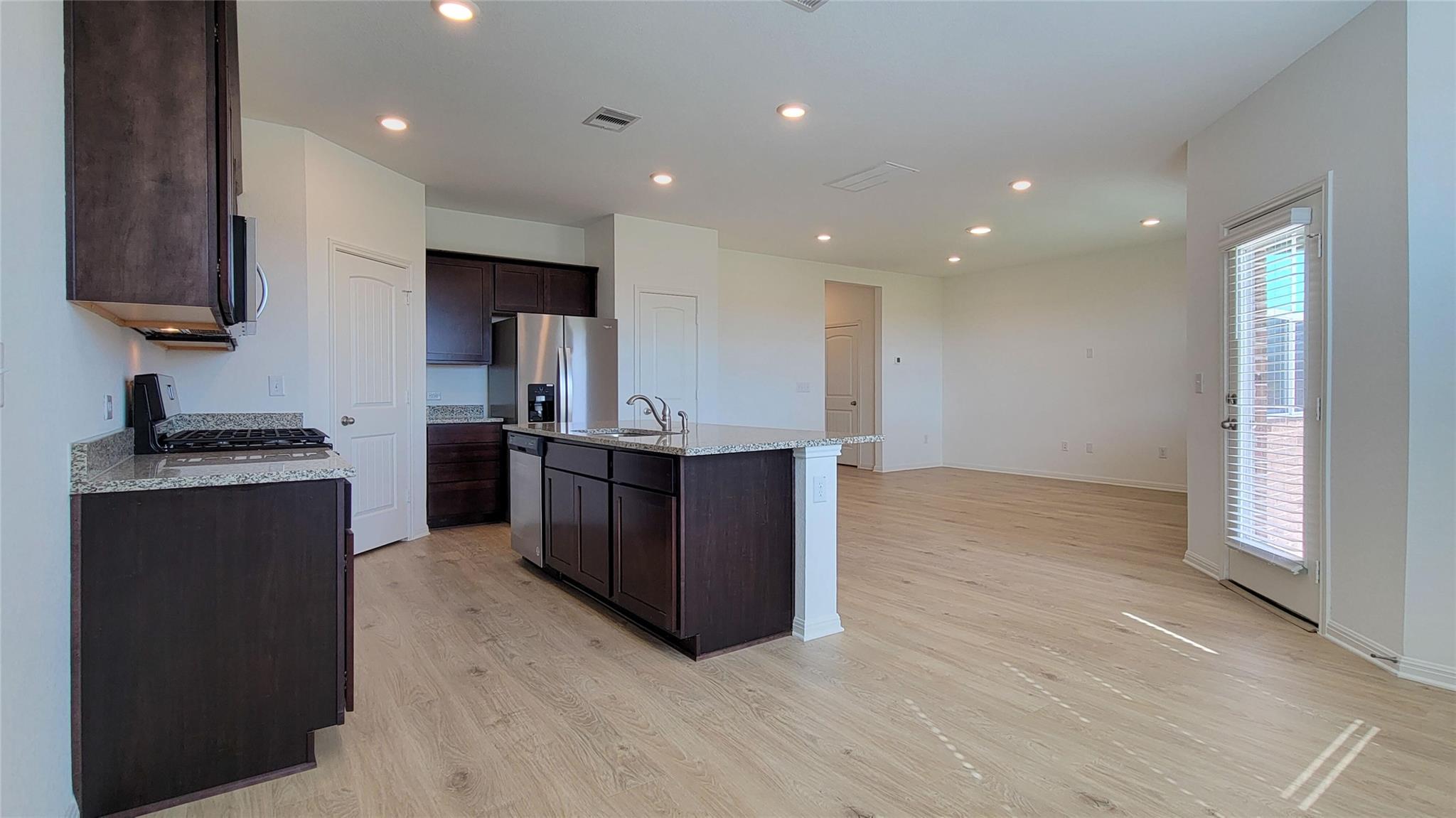 325 Brody LN — photo 5