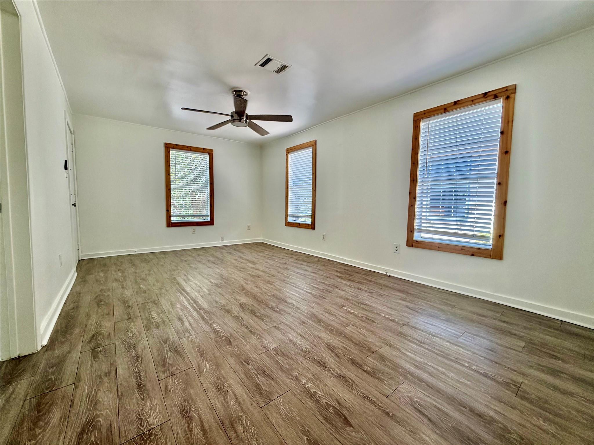 1203 Olander ST — photo 3
