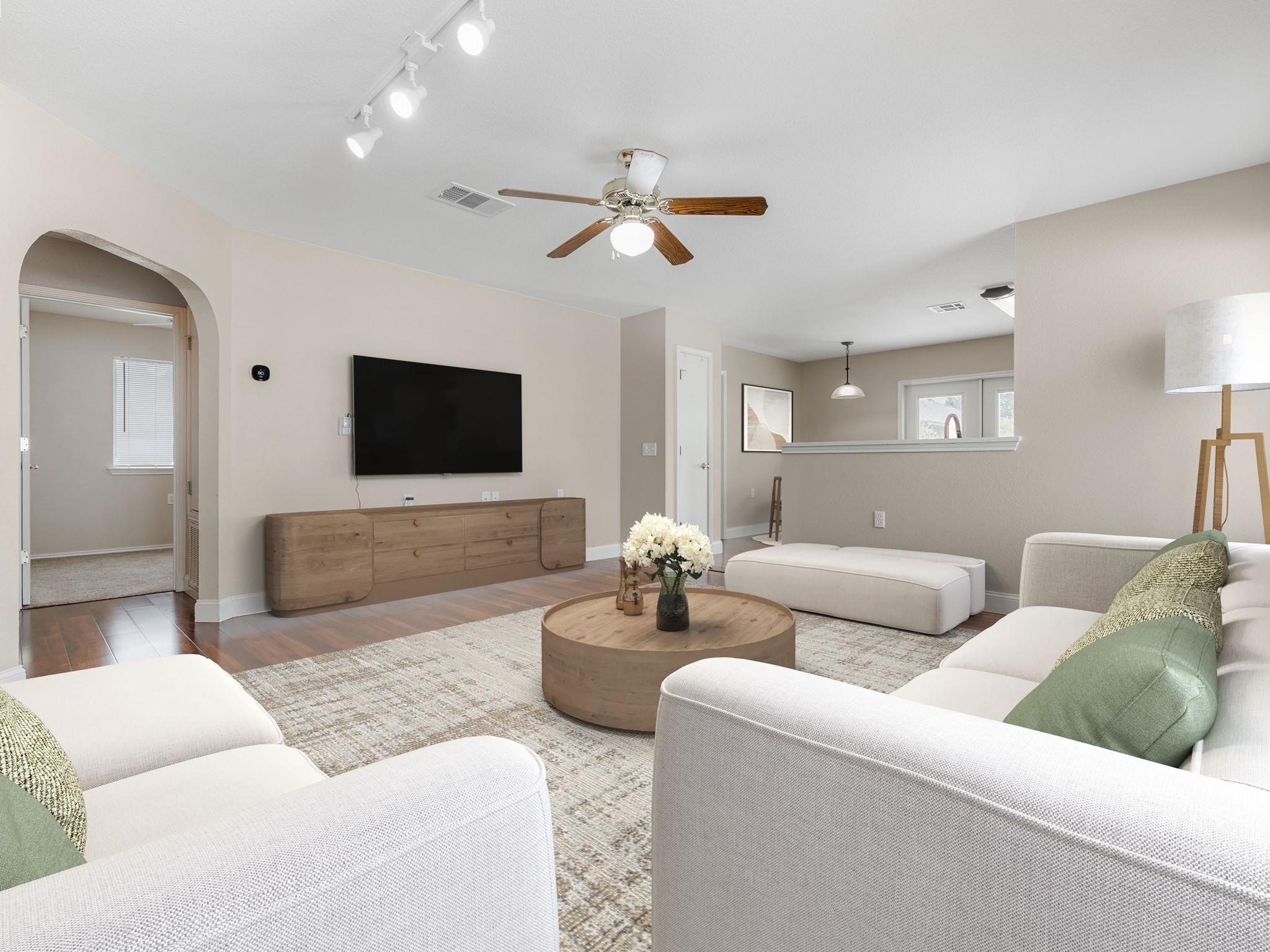 5220 Hutchinson DR — photo 4