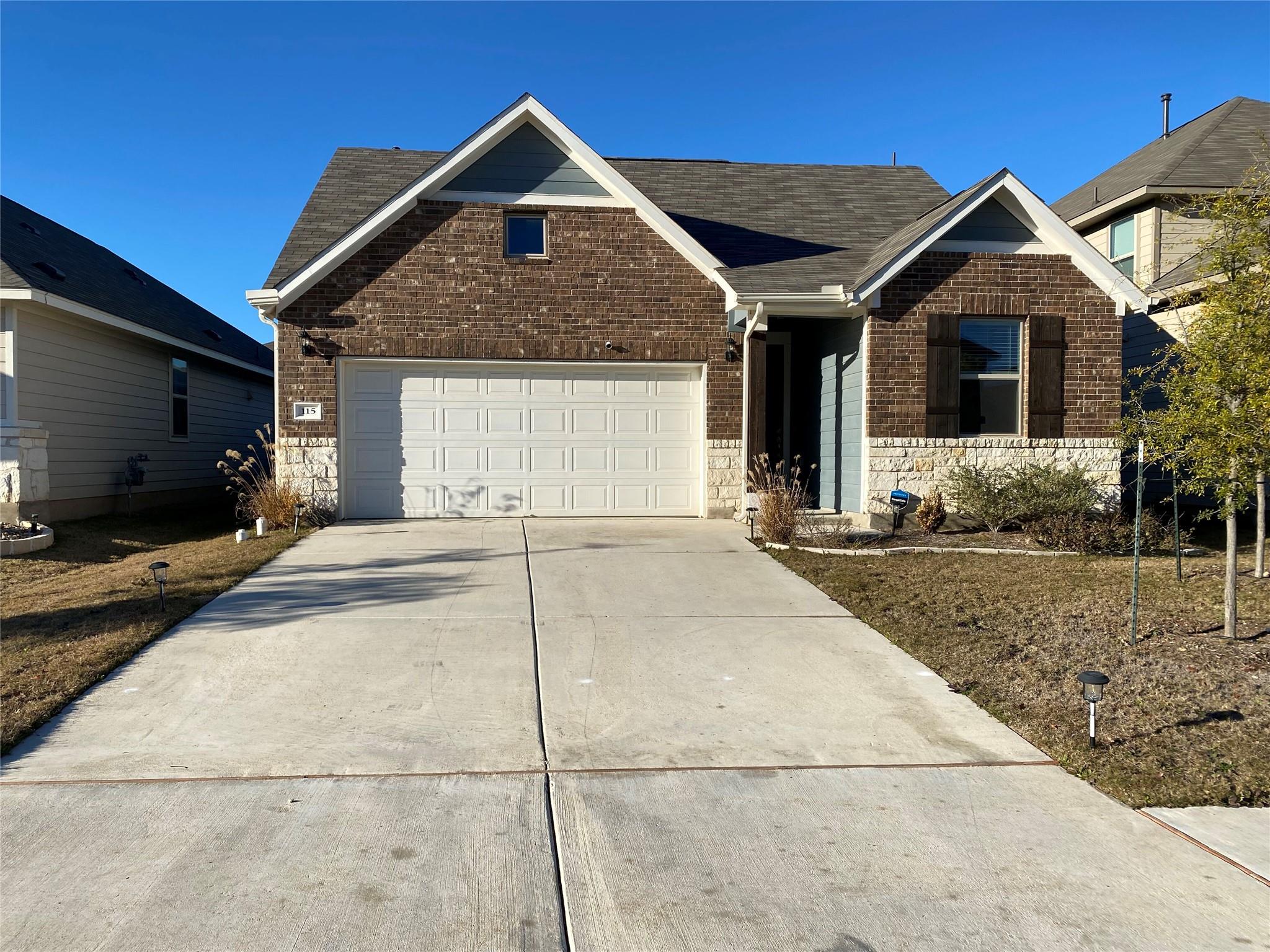 115 Lyrebird LN — photo 3
