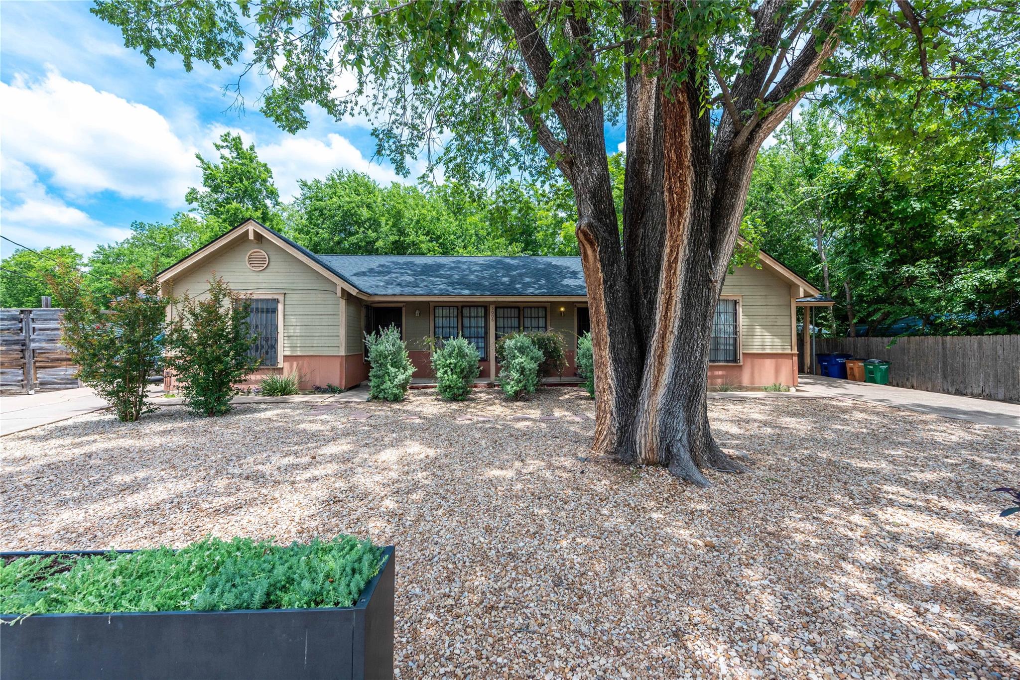 5006 Sara DR #B — photo 3