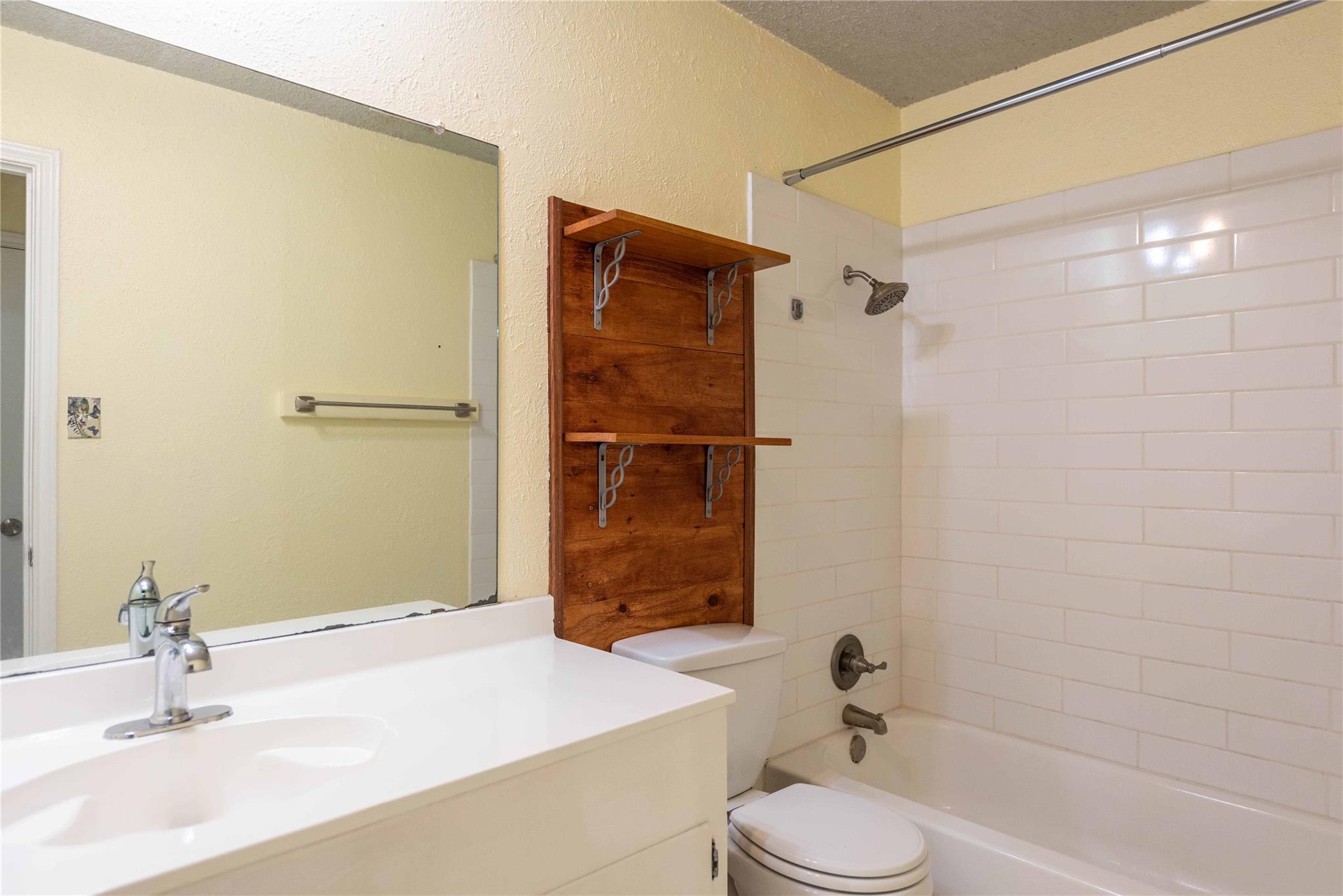 5006 Sara DR #B — photo 5