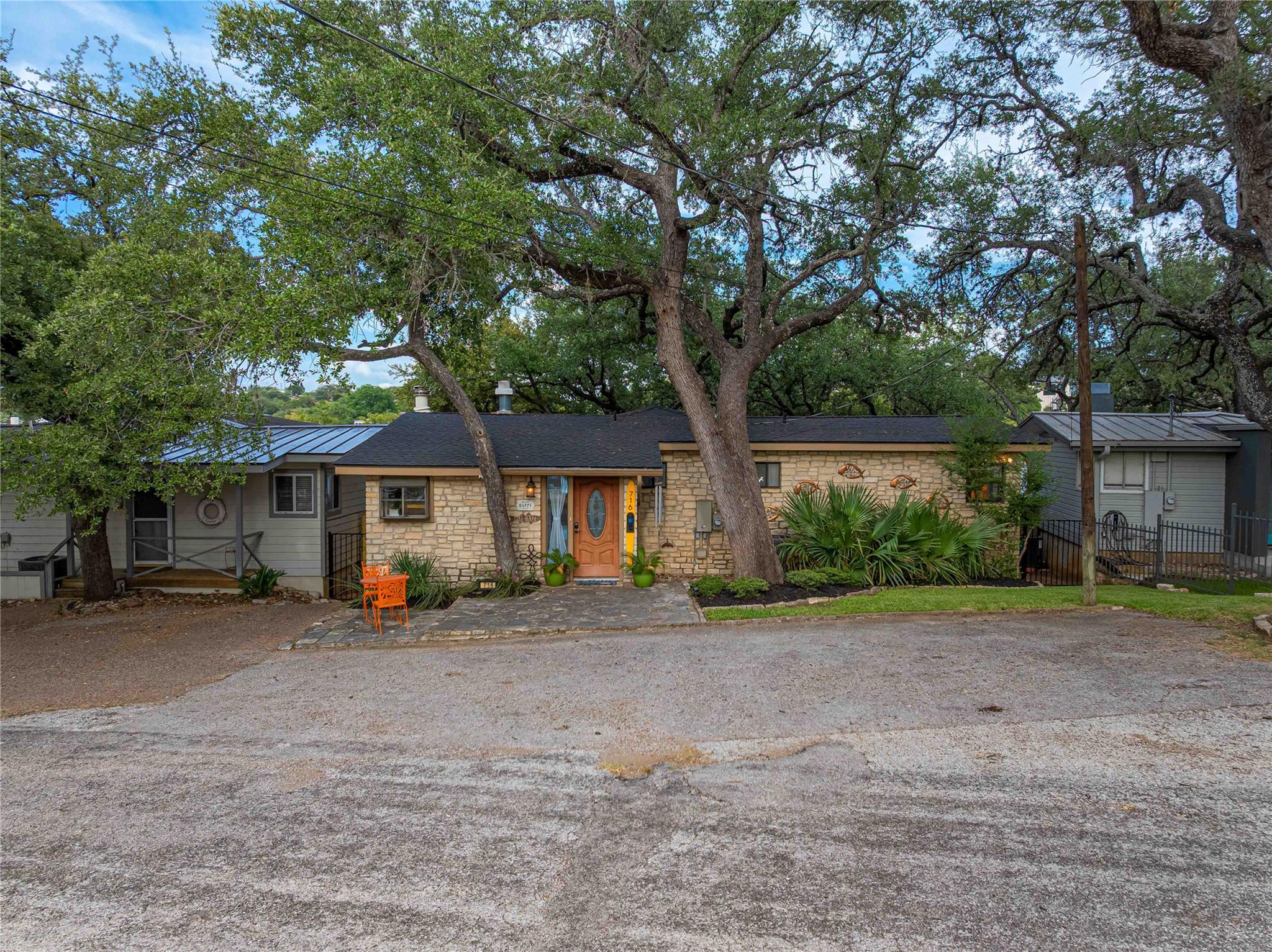 716 Sunrise Ave — photo 4