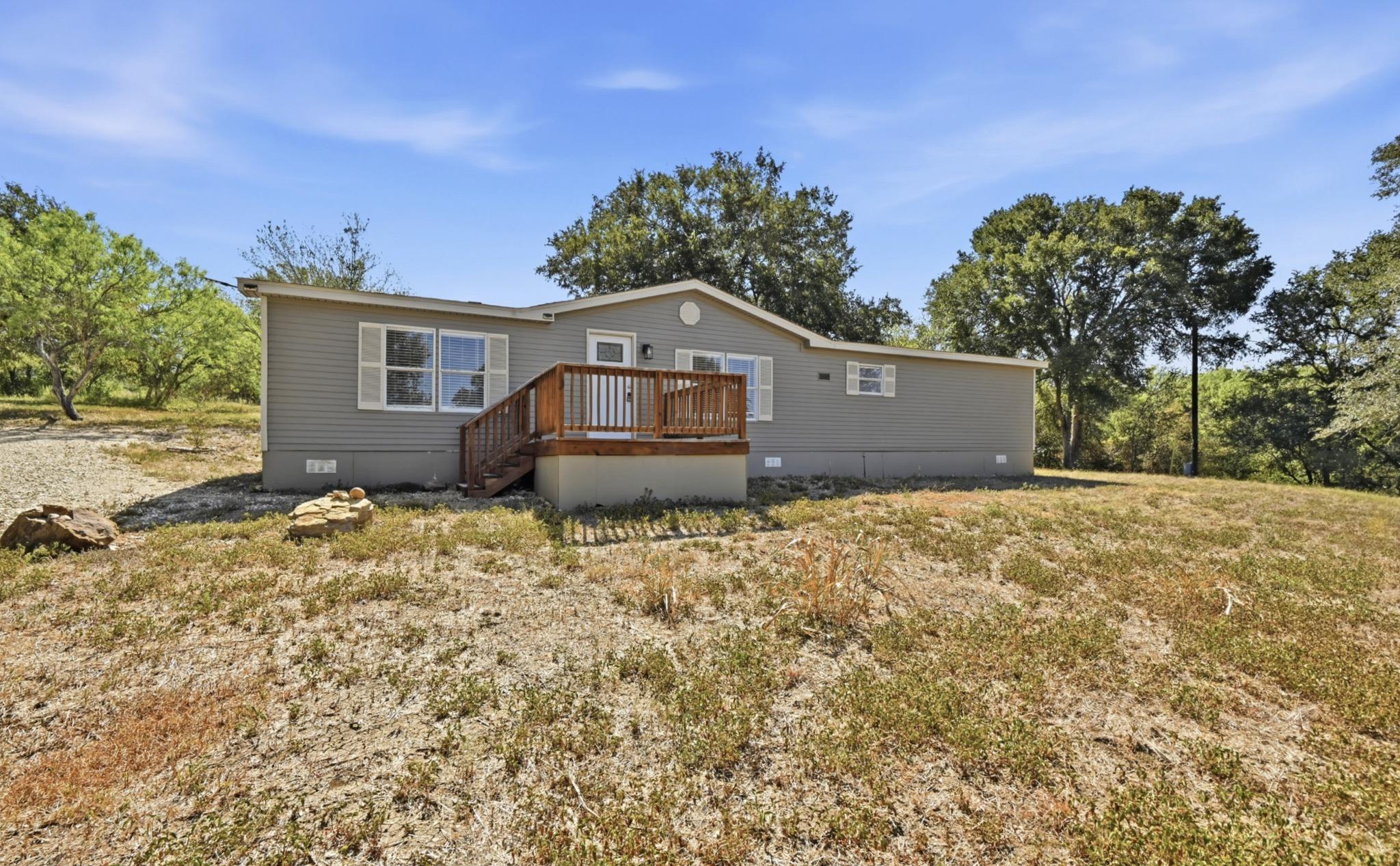 871 Political RD — photo 4