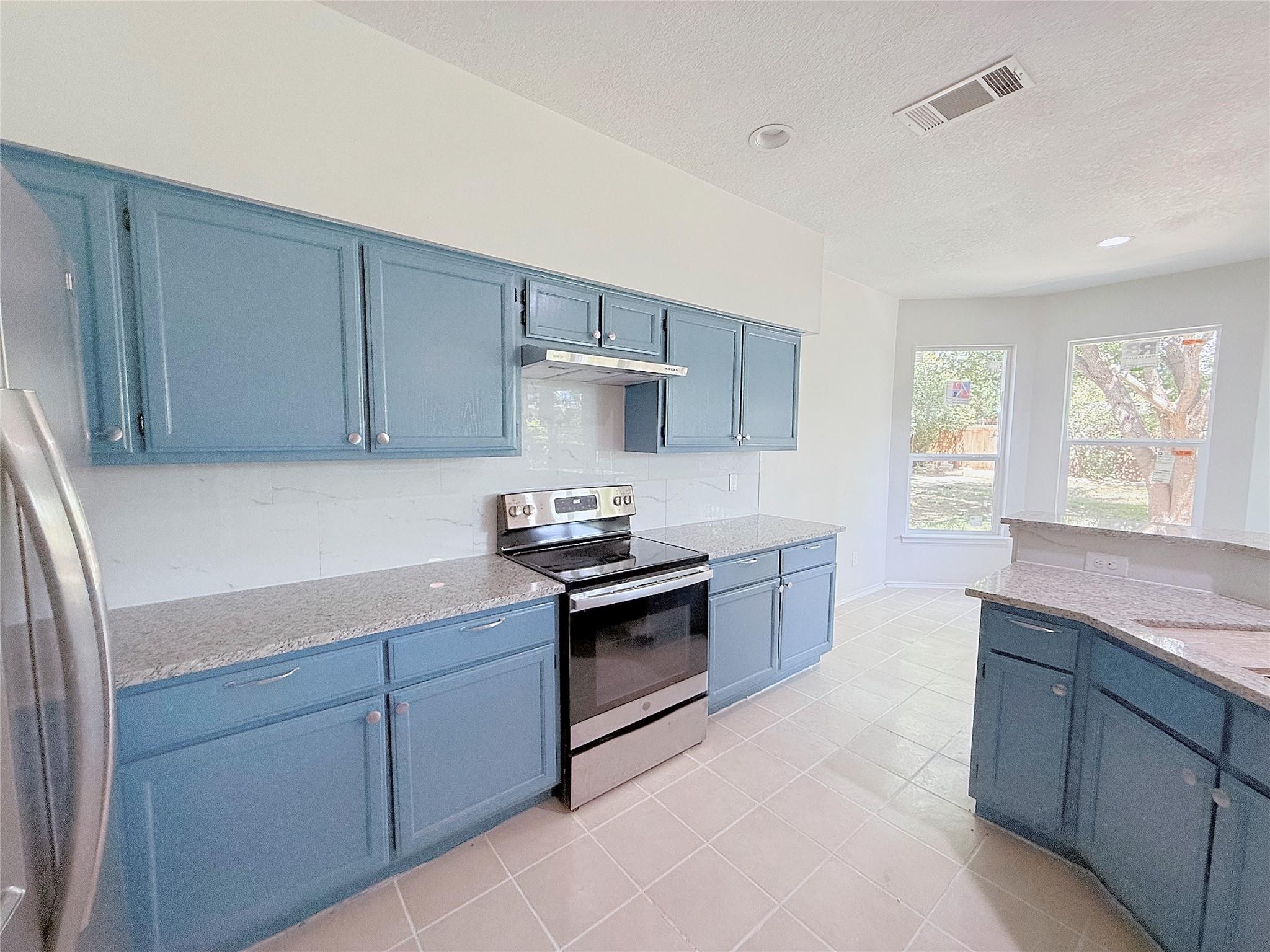 16403 Spotted Eagle DR — photo 3