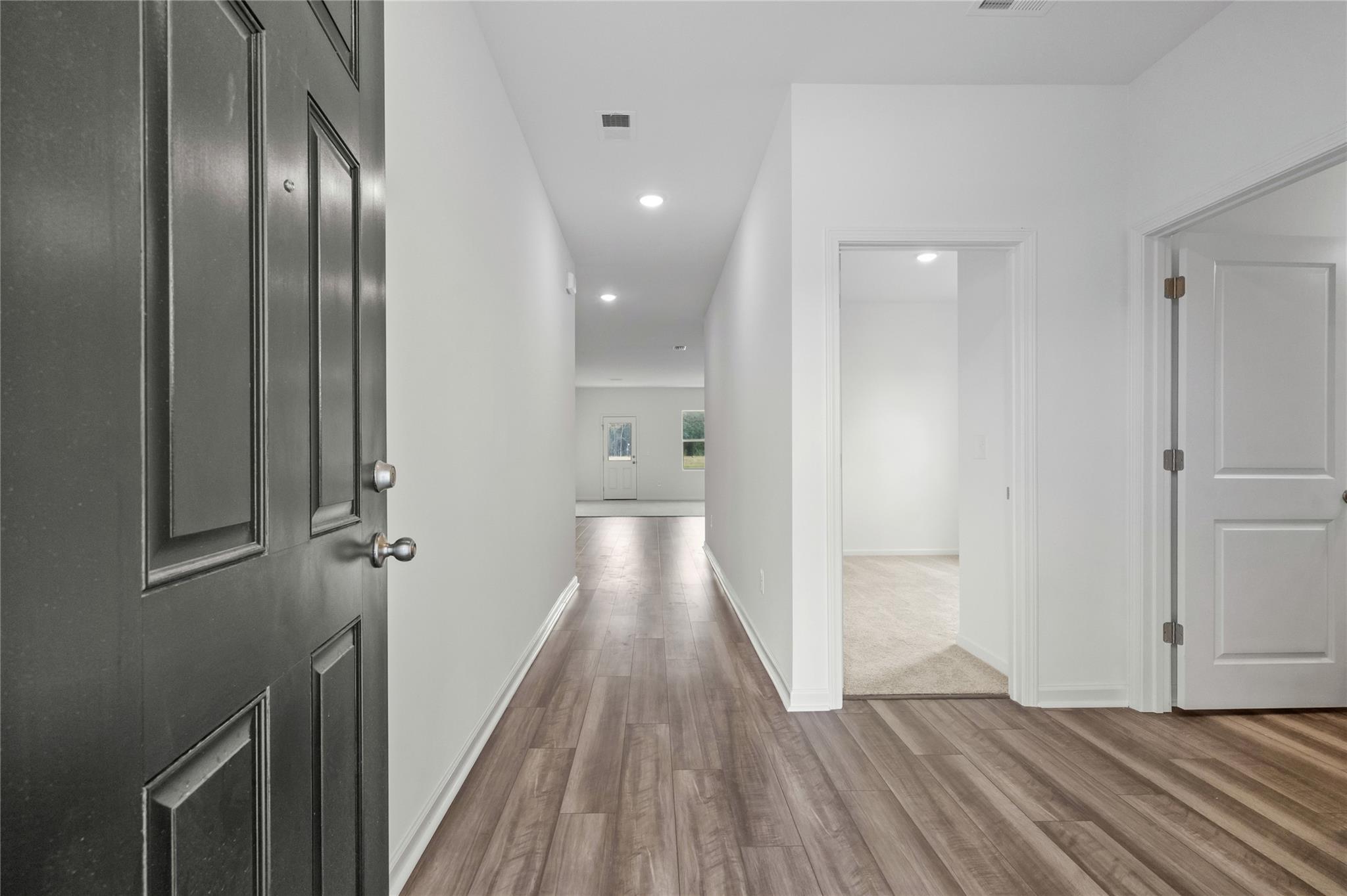 206 Sunlight Lake BLVD — photo 3
