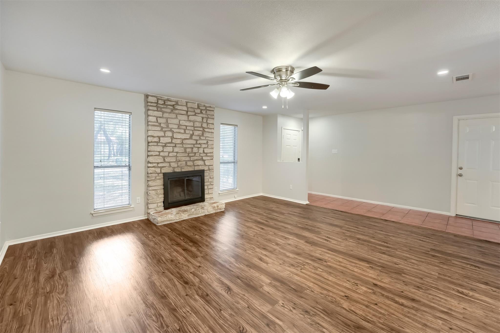 3509 Ambleside DR — photo 3