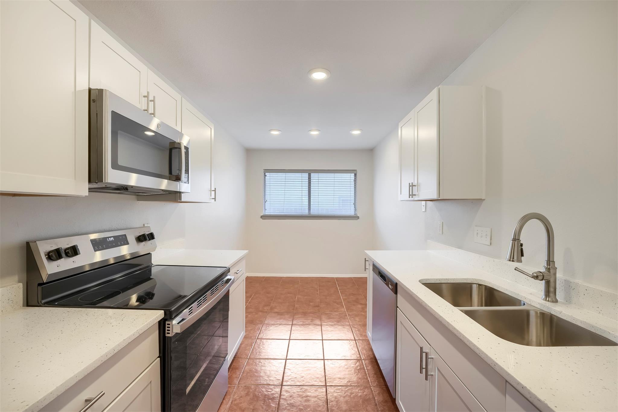 3509 Ambleside DR — photo 5