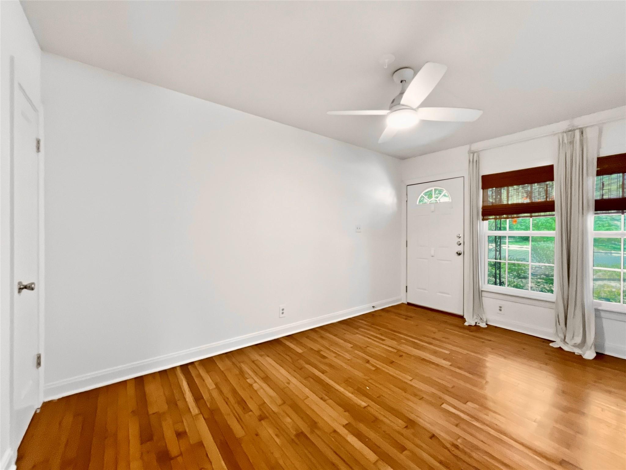1407 Drake Ave — photo 3