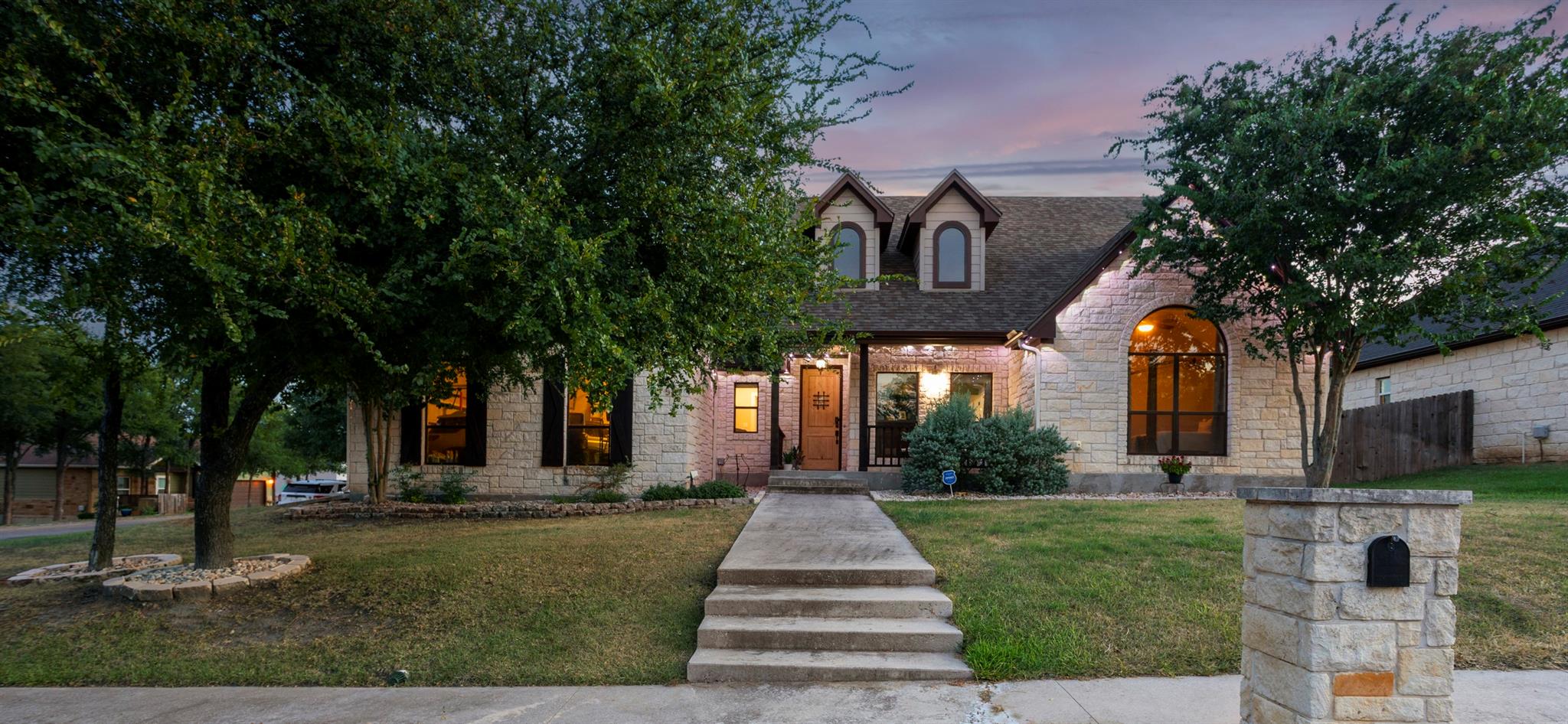 510 Woodland Park DR — photo 3